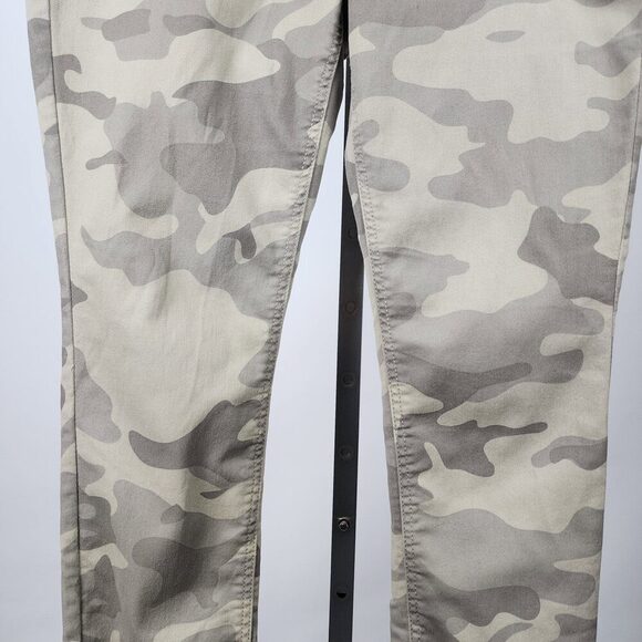 Jordache Green Camo Print Mid Rise Skinny Pants Size 12 - Picture 3 of 8